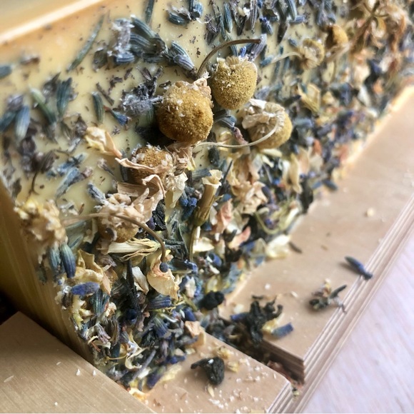 Pack of 10 assorted handcrafted all natural soaps! - Picture 6 of 6